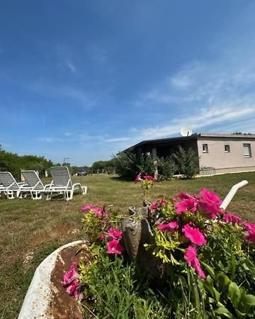 Holiday Home Lavanda Pula Exteriér fotografie